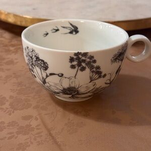 H&M Floral Black and White Teacup set of 2